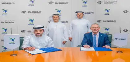 A deal is signed by Emarat and Oman Transport to grow Emarat's fleet
